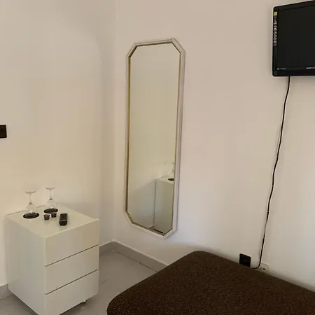 Peter's Apartahotel *