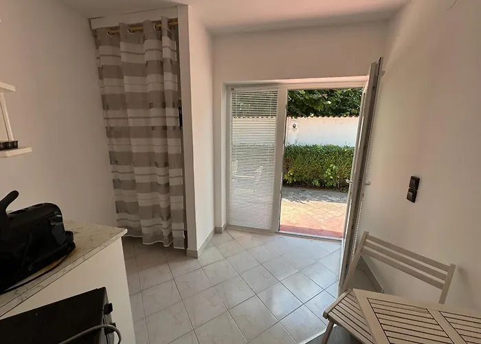 Peter's Aparthotel 3*